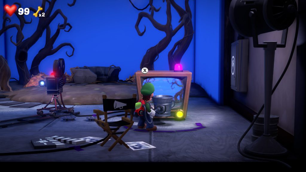 Luigis mansion 3 Spooky Movie Set Luigi's Mansion 3 coop spooky movie set with tv, camera and directors chair